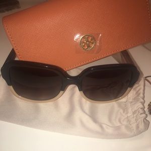 Tory Burch Two tone Sunglasses